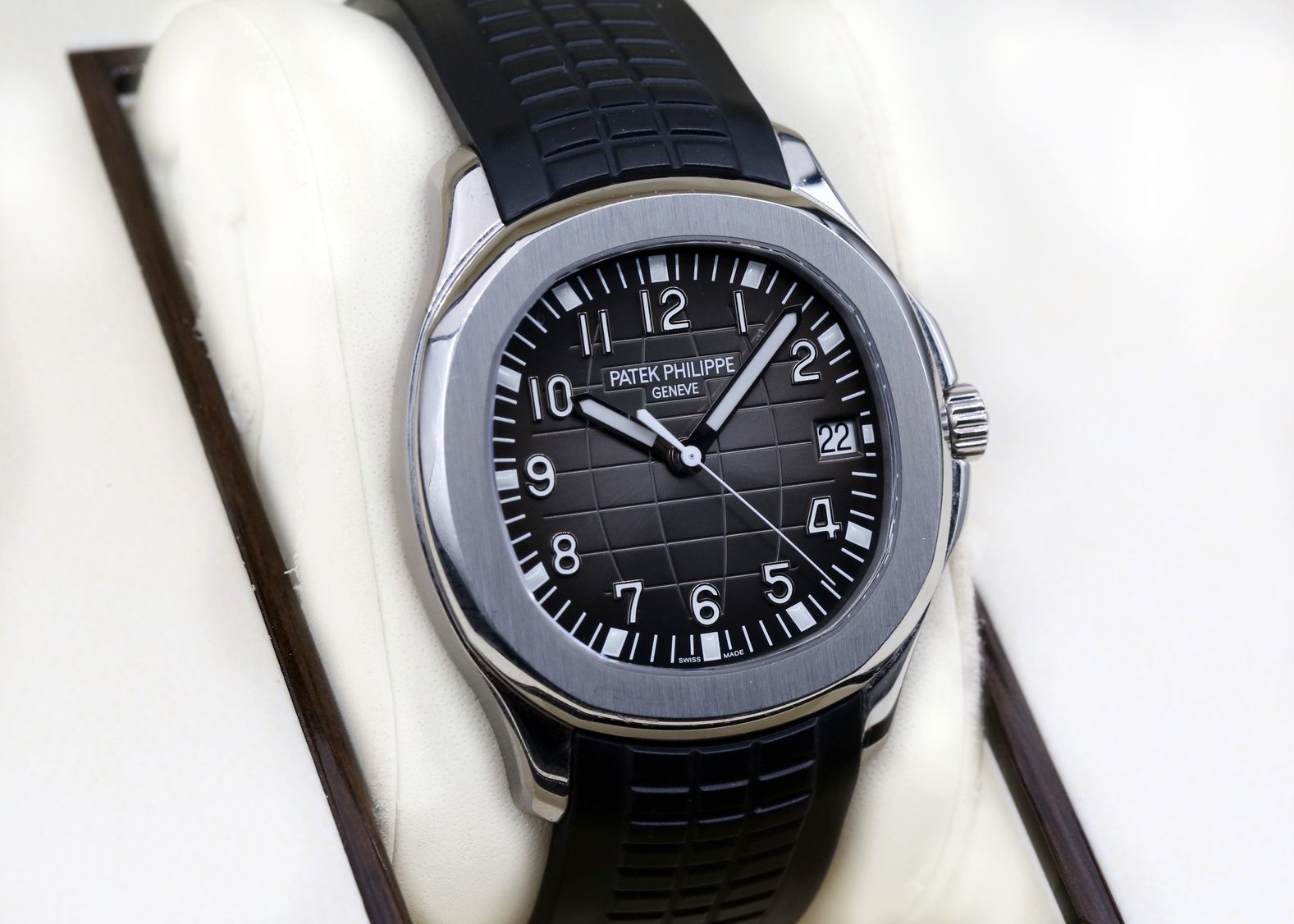 Patek Philippe Aquanaut 5167A-001 stainless steel black dial
