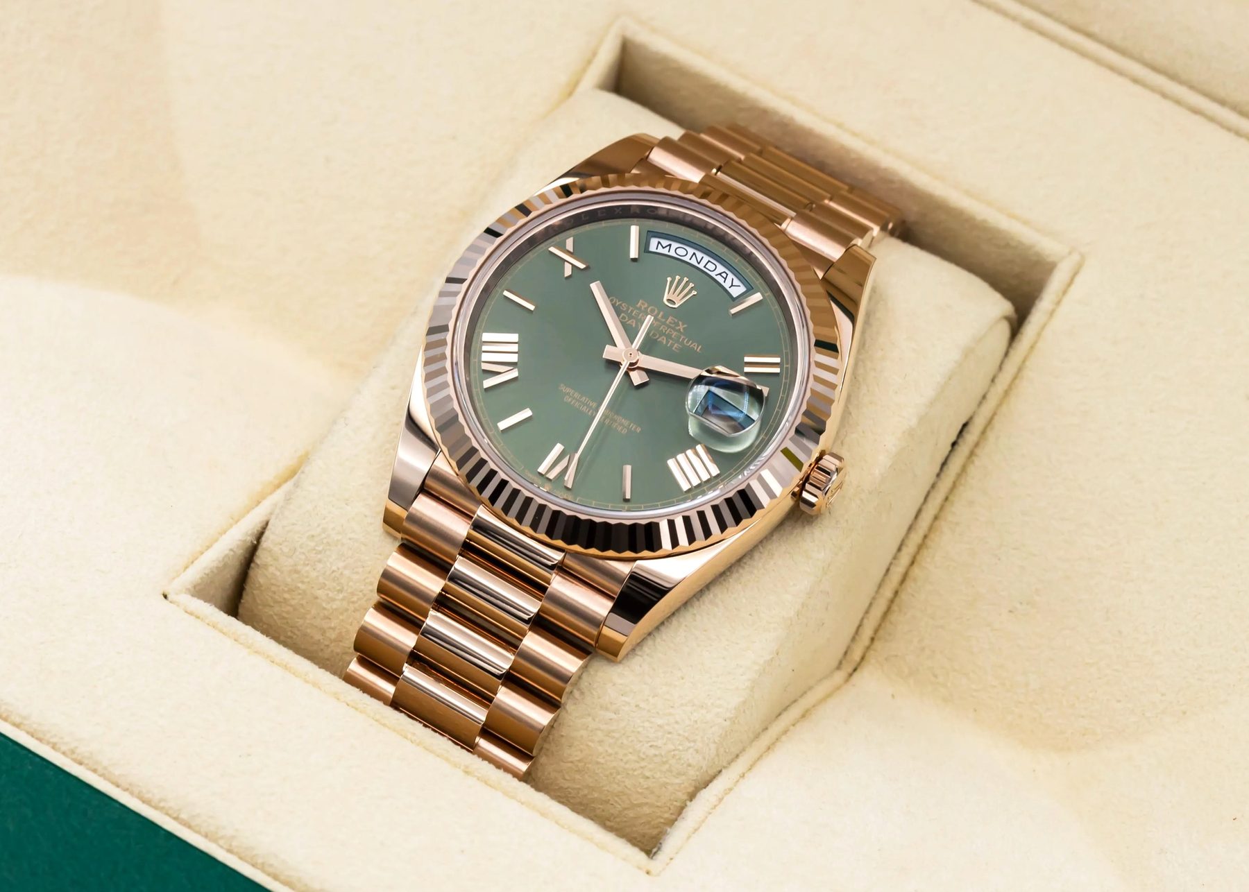 Rolex Day-Date 40 228235 Everose gold olive green dial